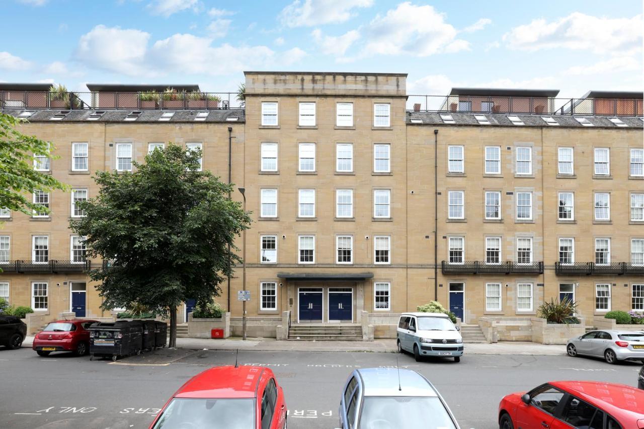 Joivy Spacious 2 Bed,2 Bath Flat, Free Parking And Rooftop Terrace Édimbourg